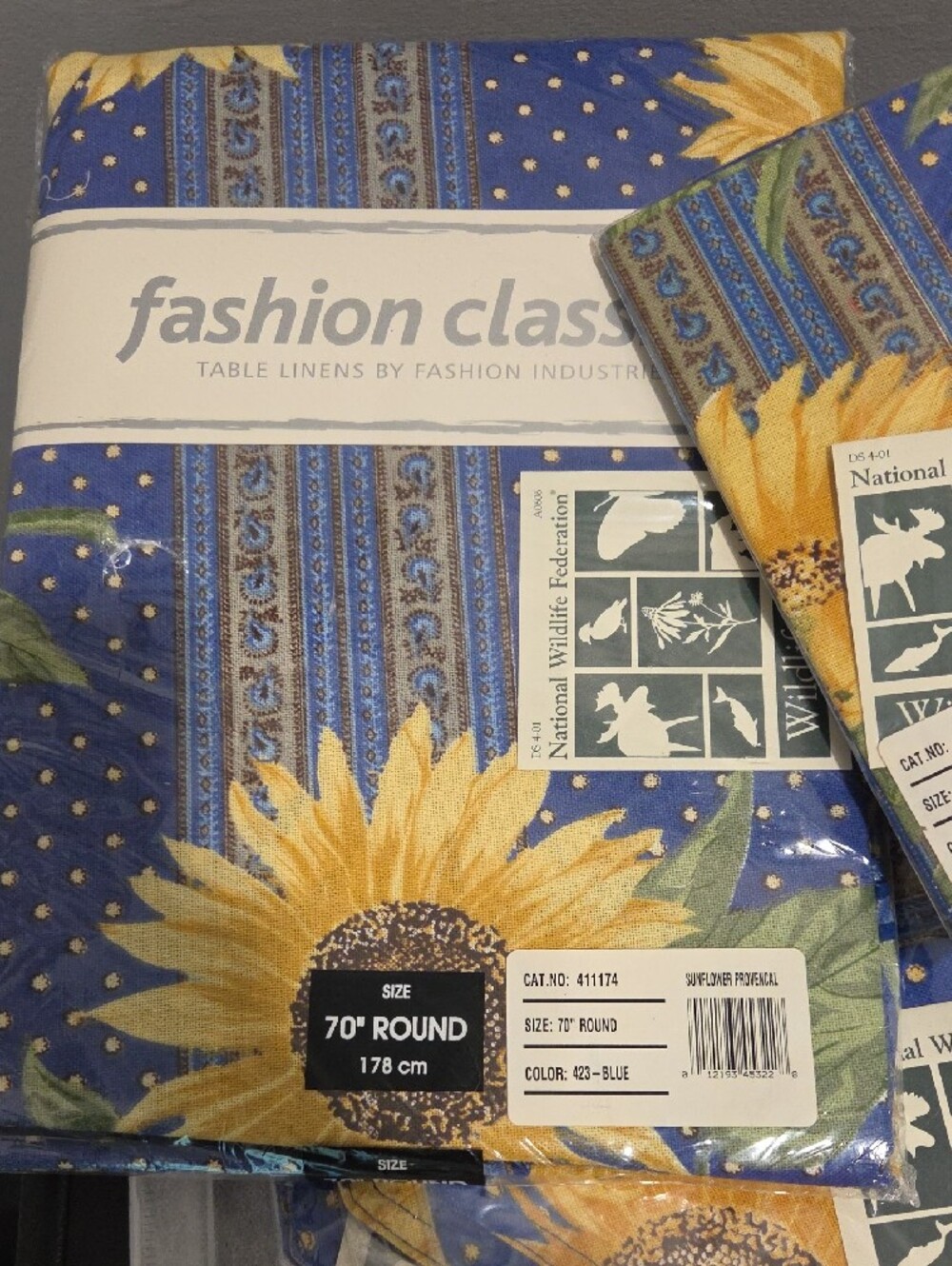 NWT Sunflower Blue Table Linens Set (8) Setting Round Tablecloth 70" - Picture 2 of 9